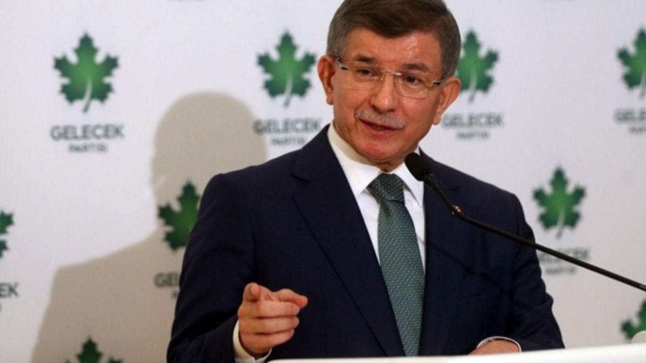 Davutoğlu: Hiç elma kokusu yürek yakar mı?