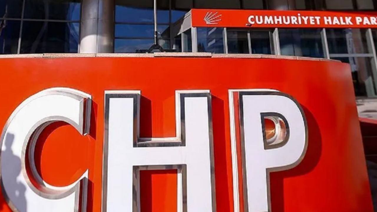 CHP’de 40 il 39 ilçe başkanı milletvekilliği için istifa etti