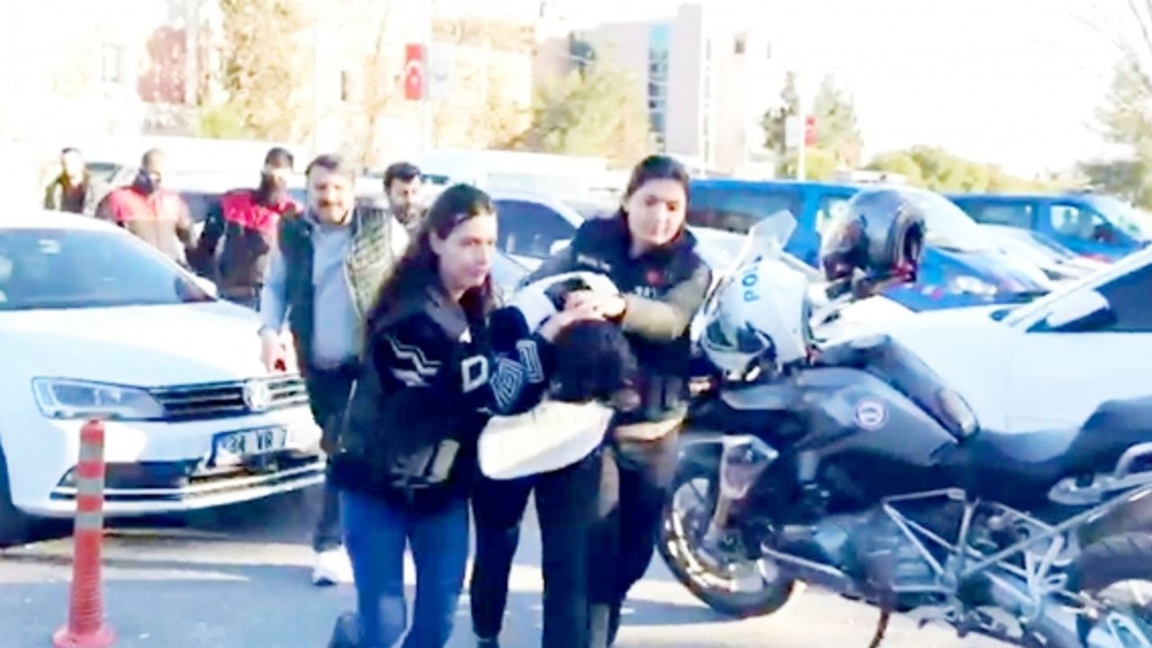 Erkek arkadaşını bıçakla öldüren kadın tutuklandı