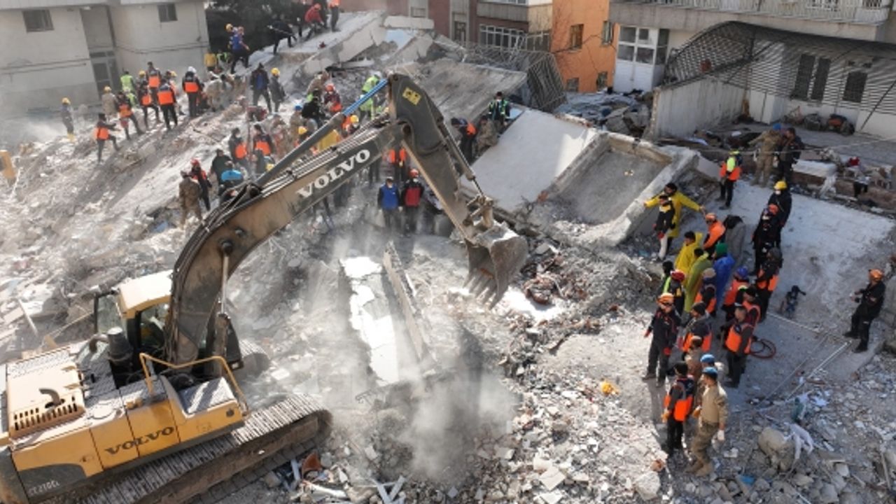 Şanlıurfa'da depremde 114 vatandaşın öldüğü binalar havadan görüntülendi
