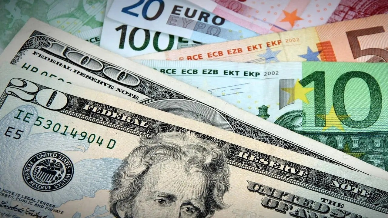 Dolar ve Euro, TL karşısında rekor tazeledi