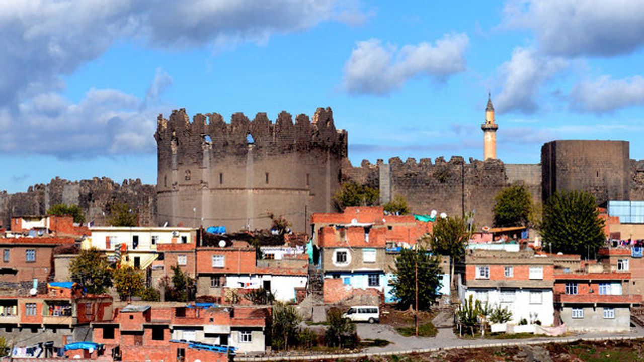 Diyarbakır Sur, ‘Dünyanın en eski şehirleri’ listesinde yanlış sırada yer aldı
