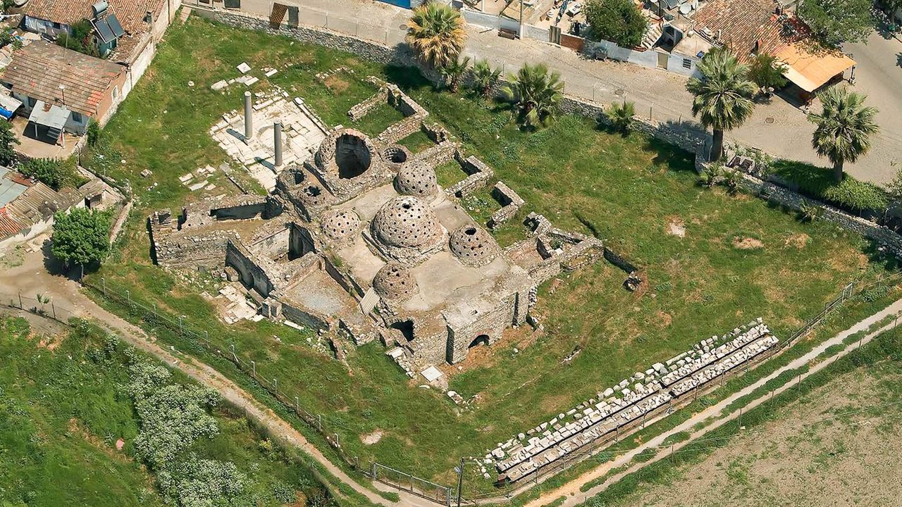 İzmir'de 660 yıllık tarihi hamama uluslararası dokunuş