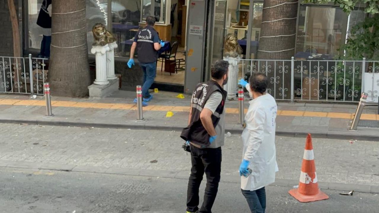 İstanbul'da kahvehaneye silahlı saldırı: 1 ölü, 2 yaralı