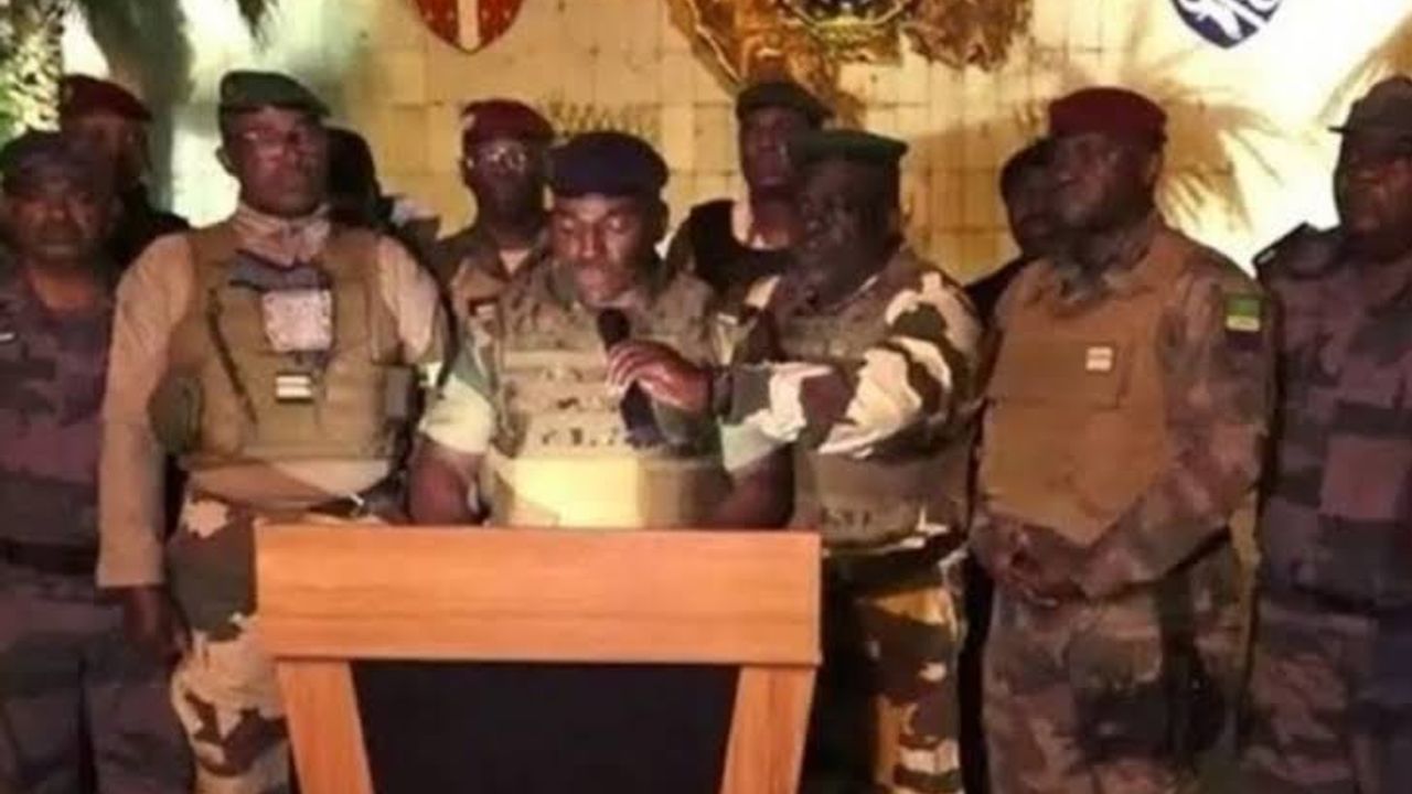 Gabon'da da askeri darbe girişimi