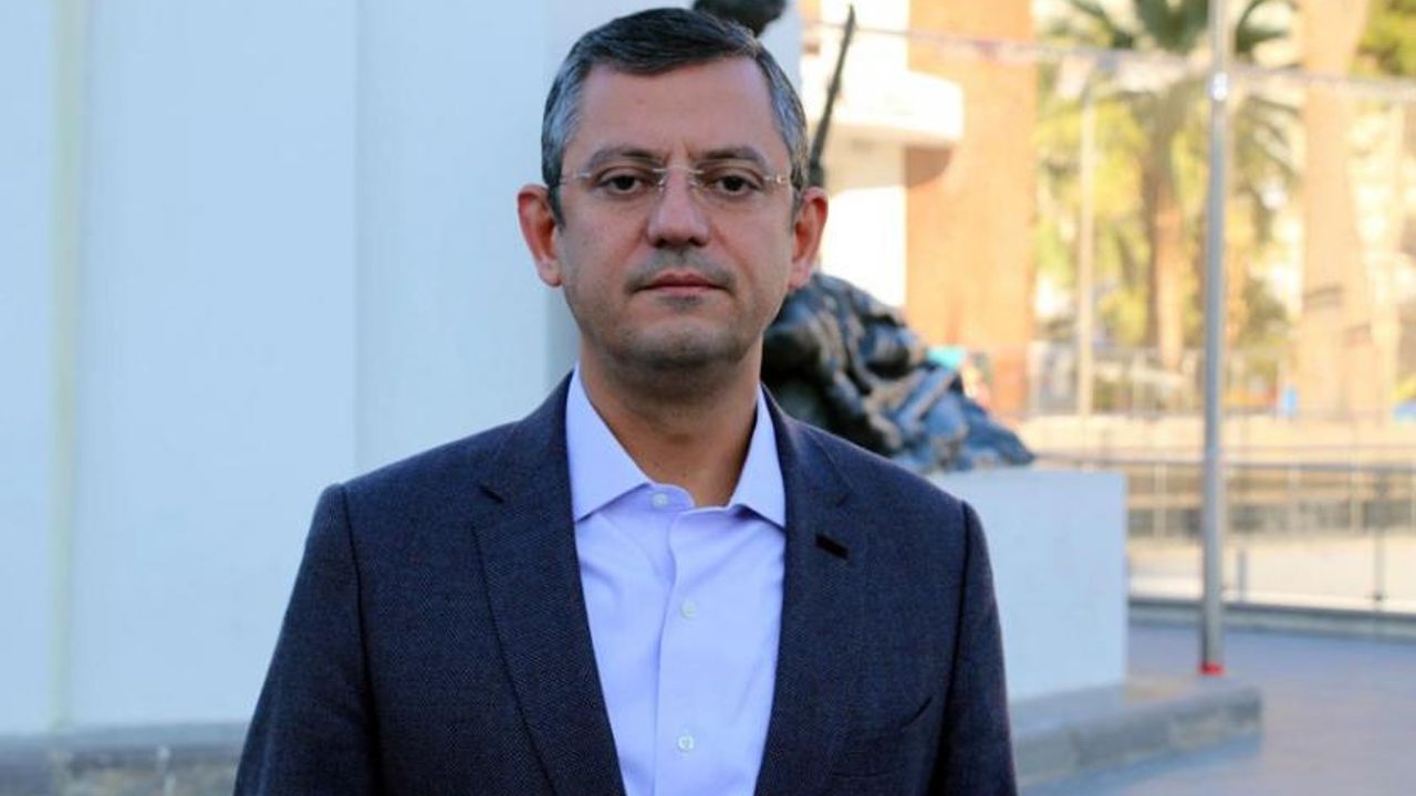 Özgür Özel CHP genel başkanlığı için adaylığını açıkladı