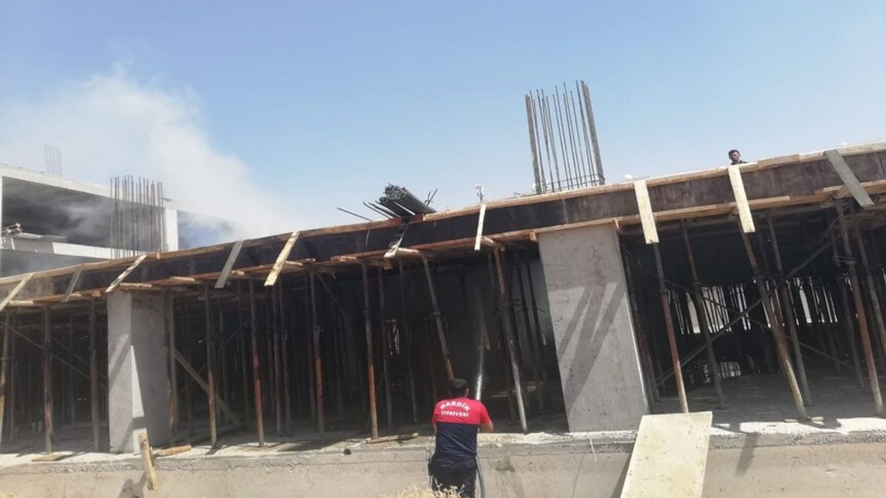 Mardin’de inşaat alanında yangın