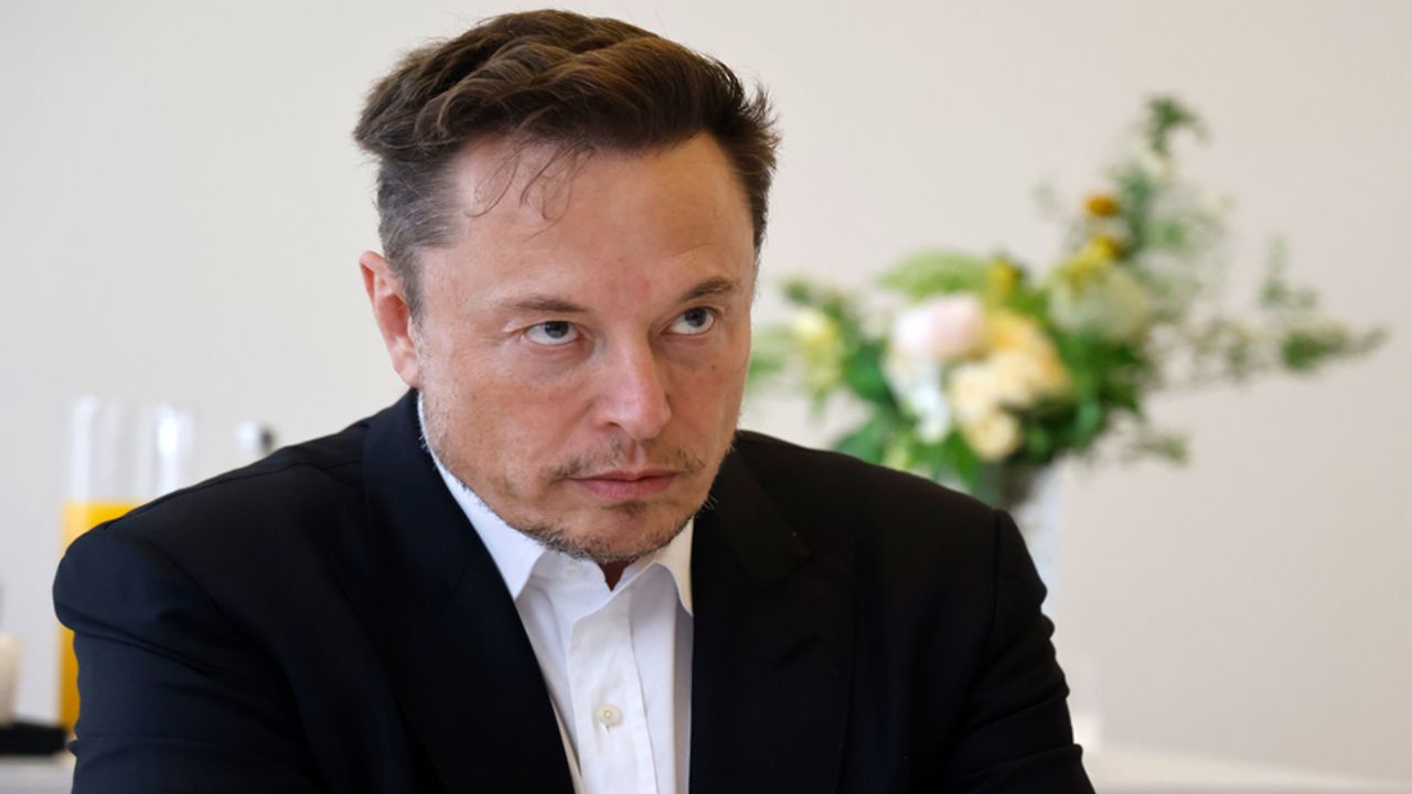 Elon Musk Rus filosuna saldırıyı engellemiş