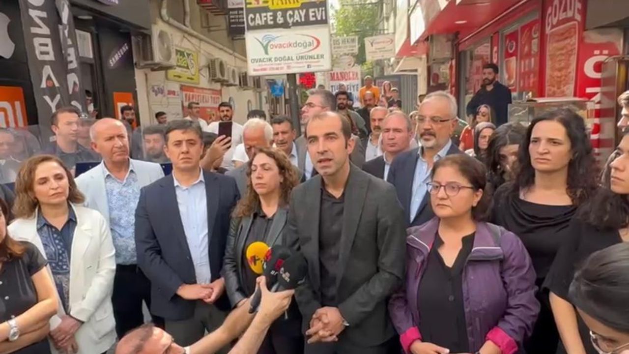YSP, HDP ve DBP, Öcalan için eylem yaptı