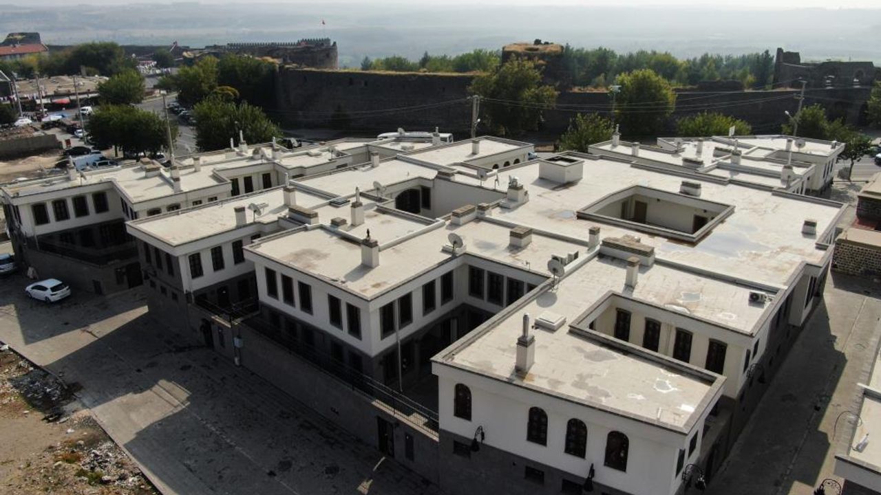 Diyarbakır’da 3 otel, 12 iş yeri, 55 konut satışa çıkıyor