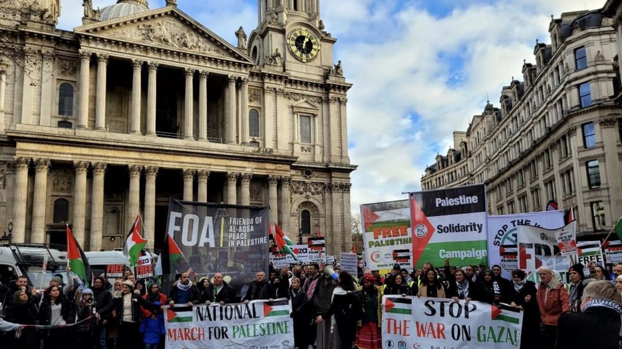 Londra’da Filistin’e destek protestosu