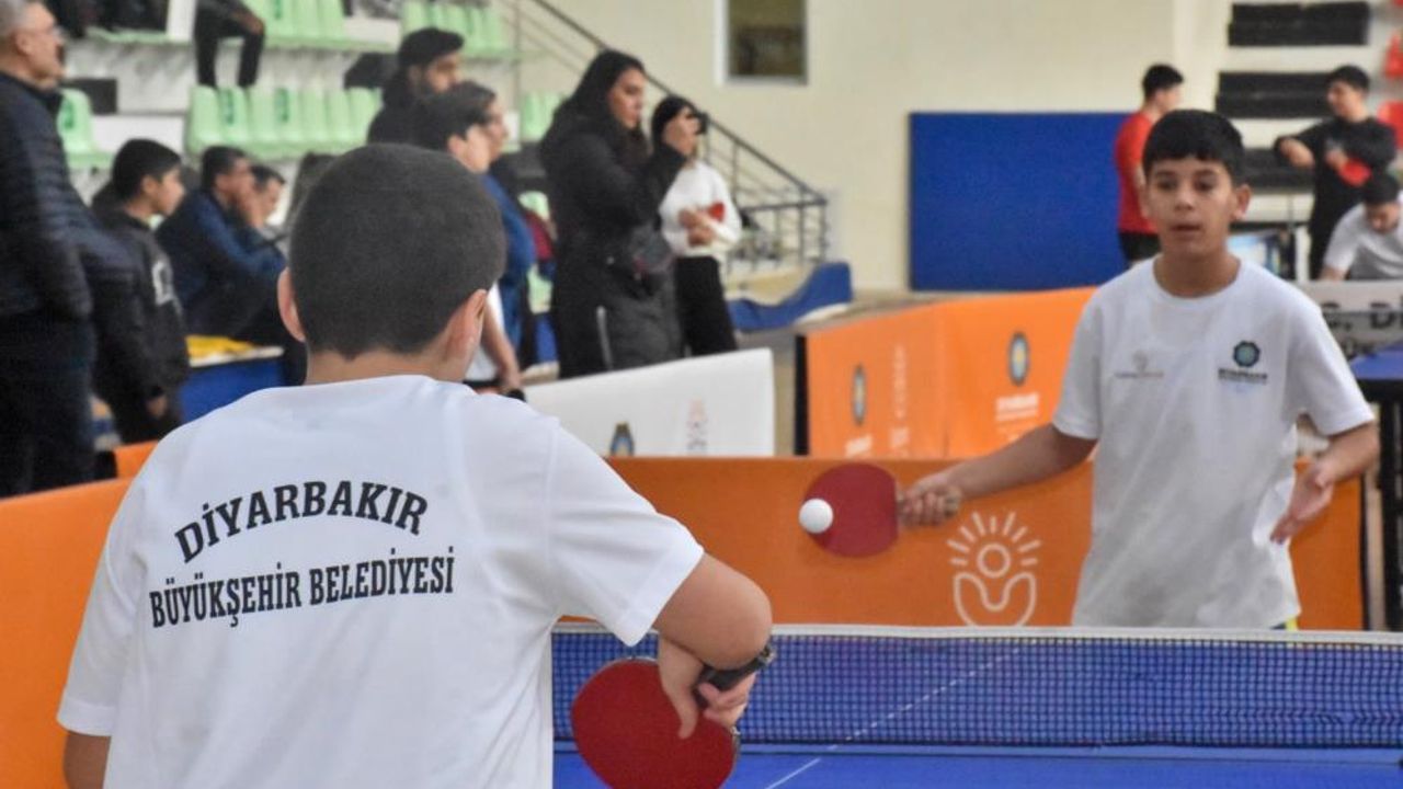 Diyarbakır’da çocukların masa tenisi heyecanı