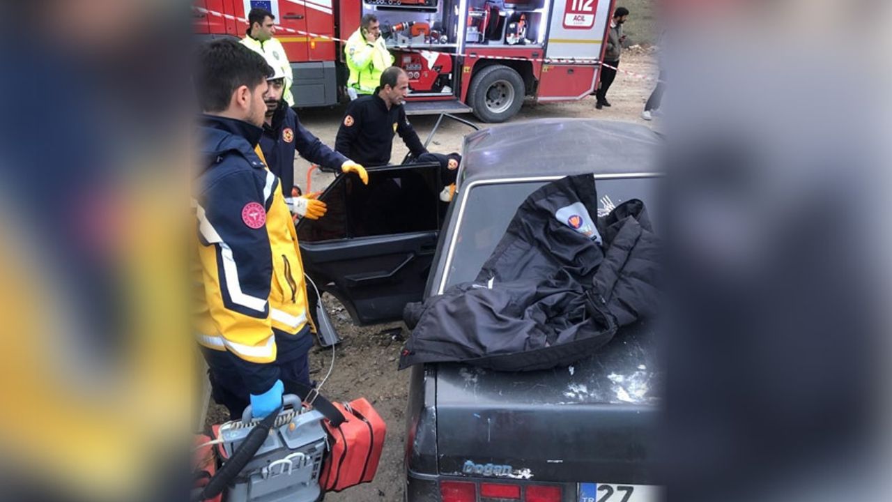 Urfa’da iki otomobil kafa kafaya çarpıştı: 1 ölü