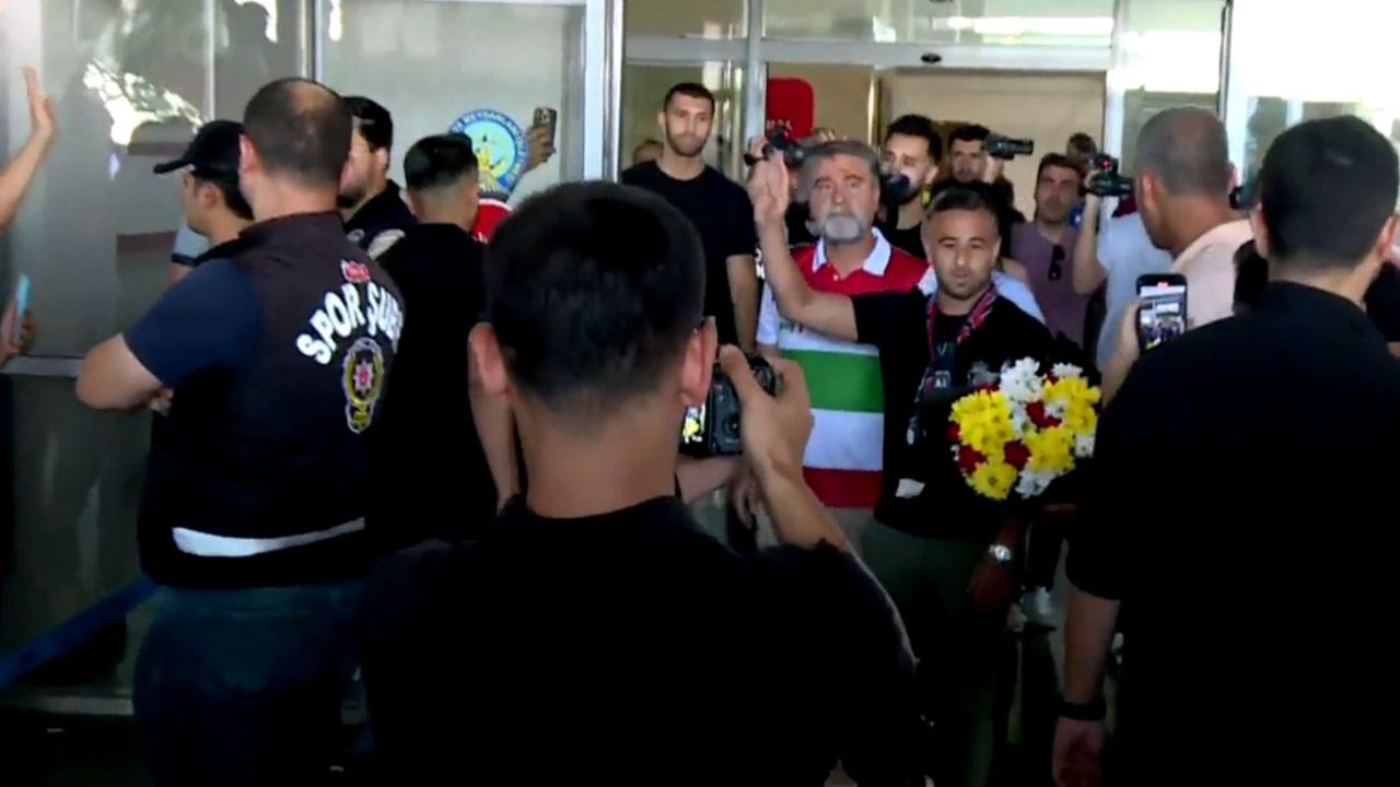 Diyarbakır Havalimanı’nda Amedspor hareketliliği