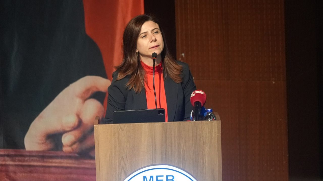 Diyarbakır Büyükşehir Belediyesi Eş Bakanı Bucak: “ Kadınlara fırsatlar yaratılmalı”