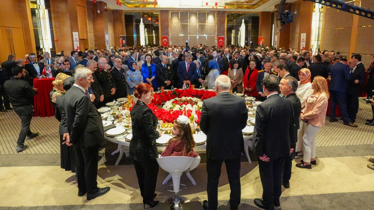 Diyarbakır'da Cumhuriyet Bayramı resepsiyonu