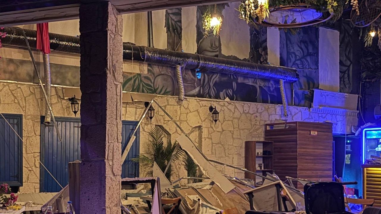 Eğlence mekanının tavanı çöktü: 6 yaralı