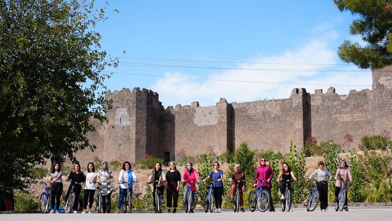 25 Kasım’da pedal çevirmek için eğitim görüyorlar