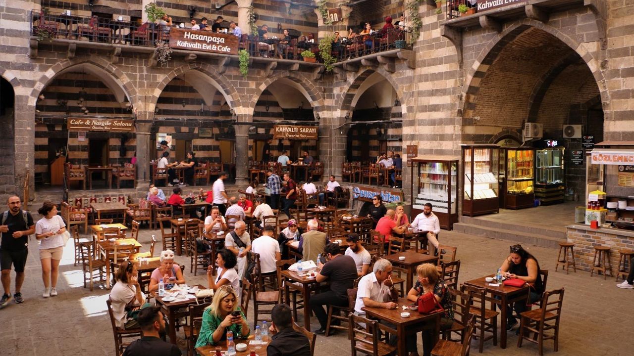 Diyarbakır 40 yıl sonra kırmızı listeden çıktı