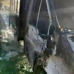 Diyarbakır'da seyir halindeki kamyonet küle döndü