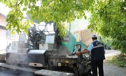 Battalgazi Belediyesi sıcak asfalt çalışmalarını sürdürüyor