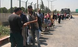 VİDEO- Suriyelilerin dönüşü başladı