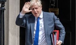 Boris Johnson parti liderliğinden istifa etti