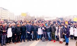 Diyarbakır'da fırın işçileri haklarını istiyor