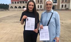 Anne kız aynı okulda sınava girdi