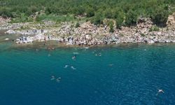 2. Van Denizi Yüzme Festivali, Nemrut Krater Gölü'nde yüzme etkinliğiyle sürüyor
