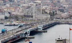 Galata Köprüsü yaya ve araç trafiğine açıldı