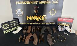 Şırnak'ta araçta yüzlerce silah parçası ve mermi ele geçirildi