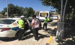 Ergani'de polis ekipleri servis şoförlerini denetledi