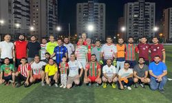 Amedspor yöneticileri, gazeteciler ve taraftarlardan dostluk maçı