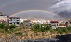 Hakkari’de gökkuşağı ile renklendi