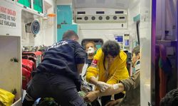 Van'da göçmenleri taşıyan minibüs devrildi: 20 yaralı