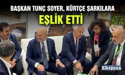 Başkan Tunç Soyer, Kürtçe şarkılara eşlik etti
