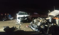 Diyarbakırlı aileyi taşıyan araç kaza yaptı: Aynı aileden 4 ölü