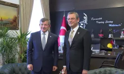 Özgür Özel, Ahmet Davutoğlu ile görüştü