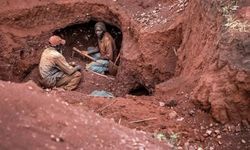 Maden heyelanında 22 kişi öldü