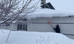Karlıova kar altında; kar kalınlığı 1 metreyi buldu