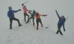 Van Gölü için Berit Dağı’na tırmandılar
