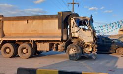 Diyarbakır’da kamyon hızını alamadı; 3 yaralı