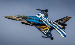 Yunanistan'a ait F-16 uçağı Ege’ye düştü