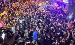 Diyarbakır'da DEM’den zafer kutlaması