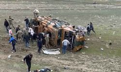 Van'da askeri araç takla attı: 6 yaralı