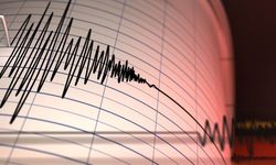 Soma, Manisa'da 4,8 büyüklüğündeki deprem büyük etki yarattı.
