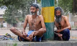 Hindistan'da sıcaklar nedeniyle 2 saatte 16 kişi öldü