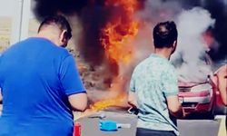 Diyarbakır'da otomobil alev topuna döndü, trafik kilitlendi