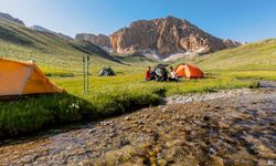 Munzur Dağları’nda turistler kamp kurdu